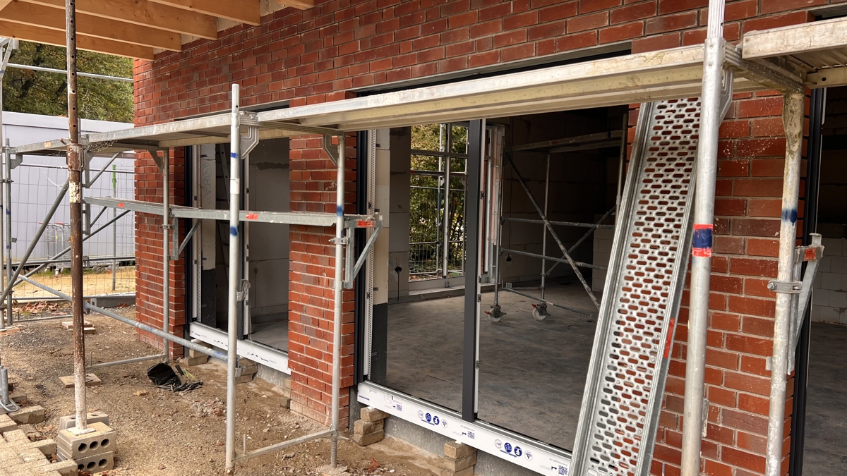 IMG_2025-10-09_2_fenster IMG_2025-10-09_2_fenster