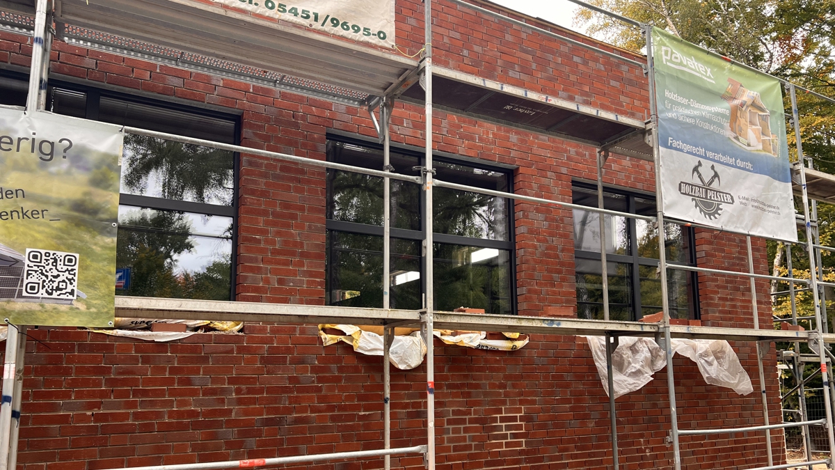 IMG_2025-10-09_fenster IMG_2025-10-09_fenster